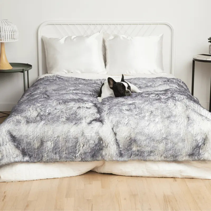 Pupprotector™ Luxe Waterproof Faux Fur Blanket - Ultra Plush Arctic Fox